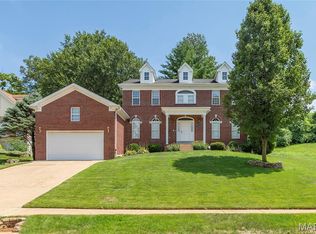 5216 Autumnwinds Dr, Saint Louis, MO 63129