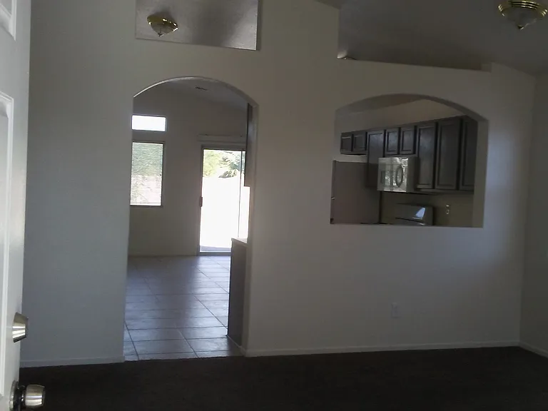 502 Oak Island Dr — Photo 3