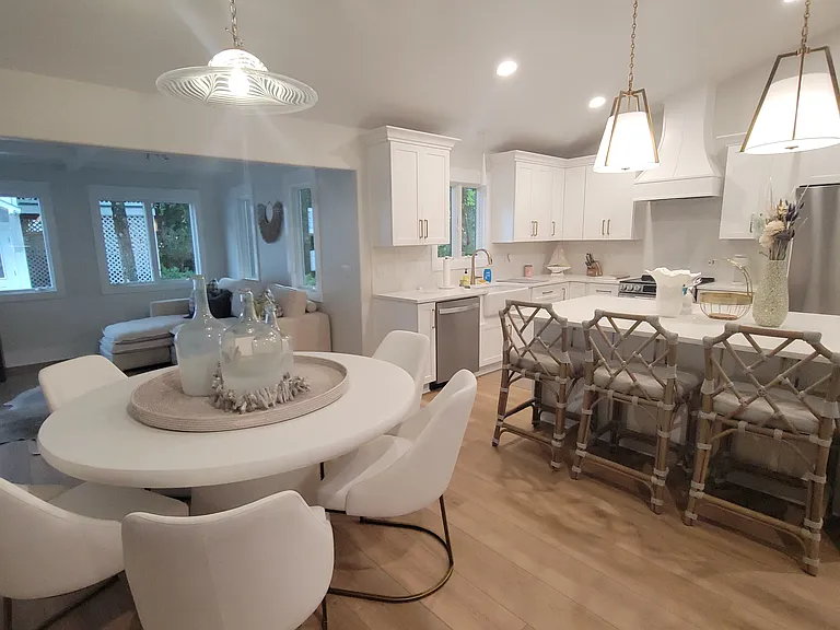 Dining & Kitchen Furnishings NOT included