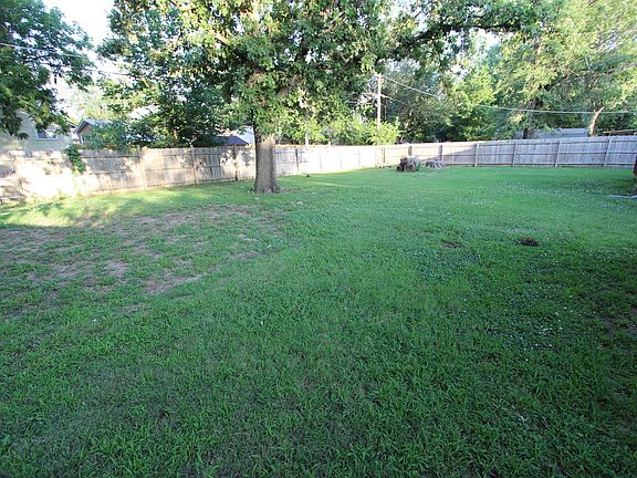 3rd image of 854 S Fredrick Dr