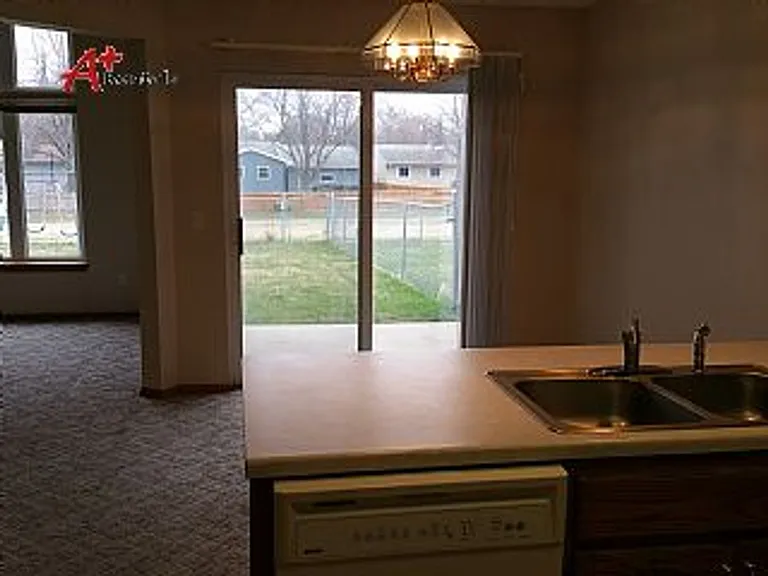 6605 W 43rd Pl — Photo 6