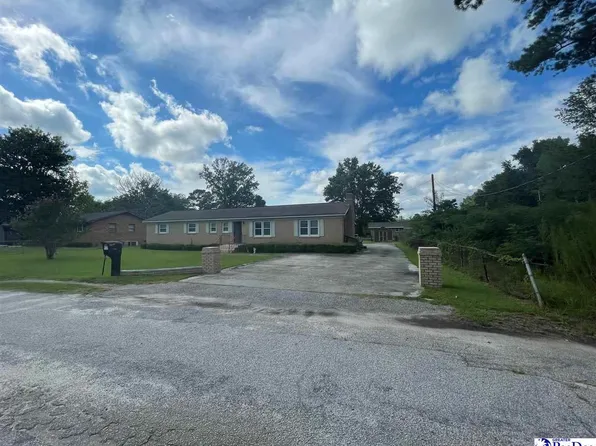 530 Camelot Dr, Hartsville, SC 29550