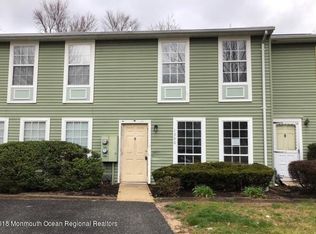1360 Paris Ct, Lakewood, NJ 08701