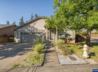 4898 Holly St, Springfield, OR 97478