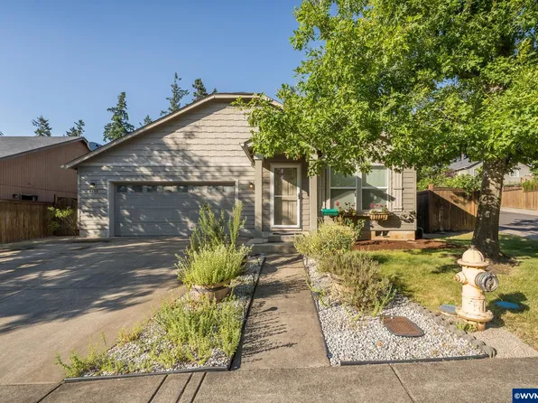 4898 Holly St, Springfield, OR 97478