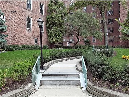 Sold by Douglas Elliman | media 44