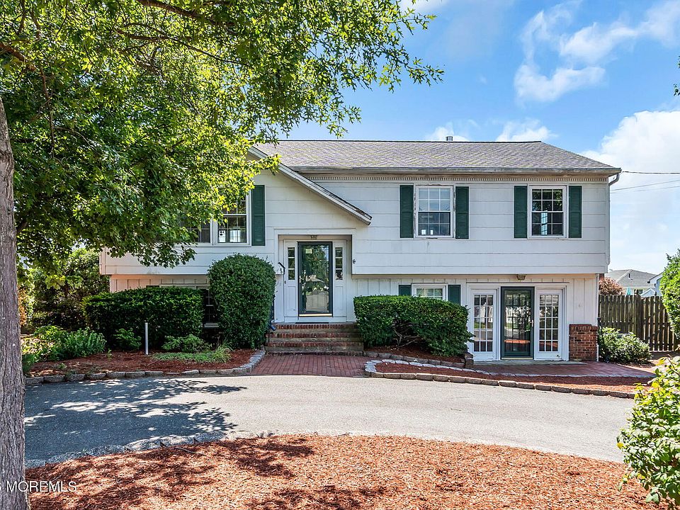 1st image of 538 Summit Drive