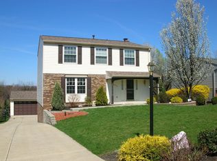 1920 Hertford Dr, South Park, PA 15129