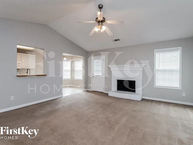 204 Stream Side Ct — Photo 2