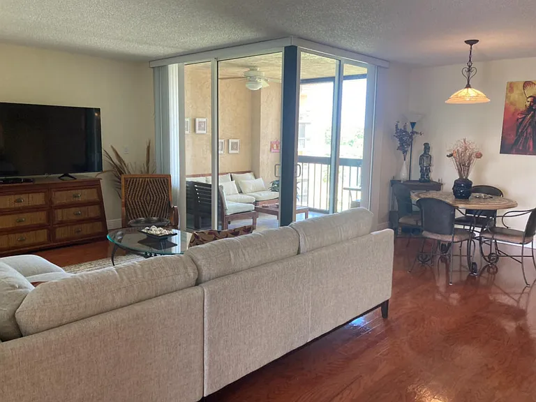 2255 Lindell Blvd #4404 — Photo 7