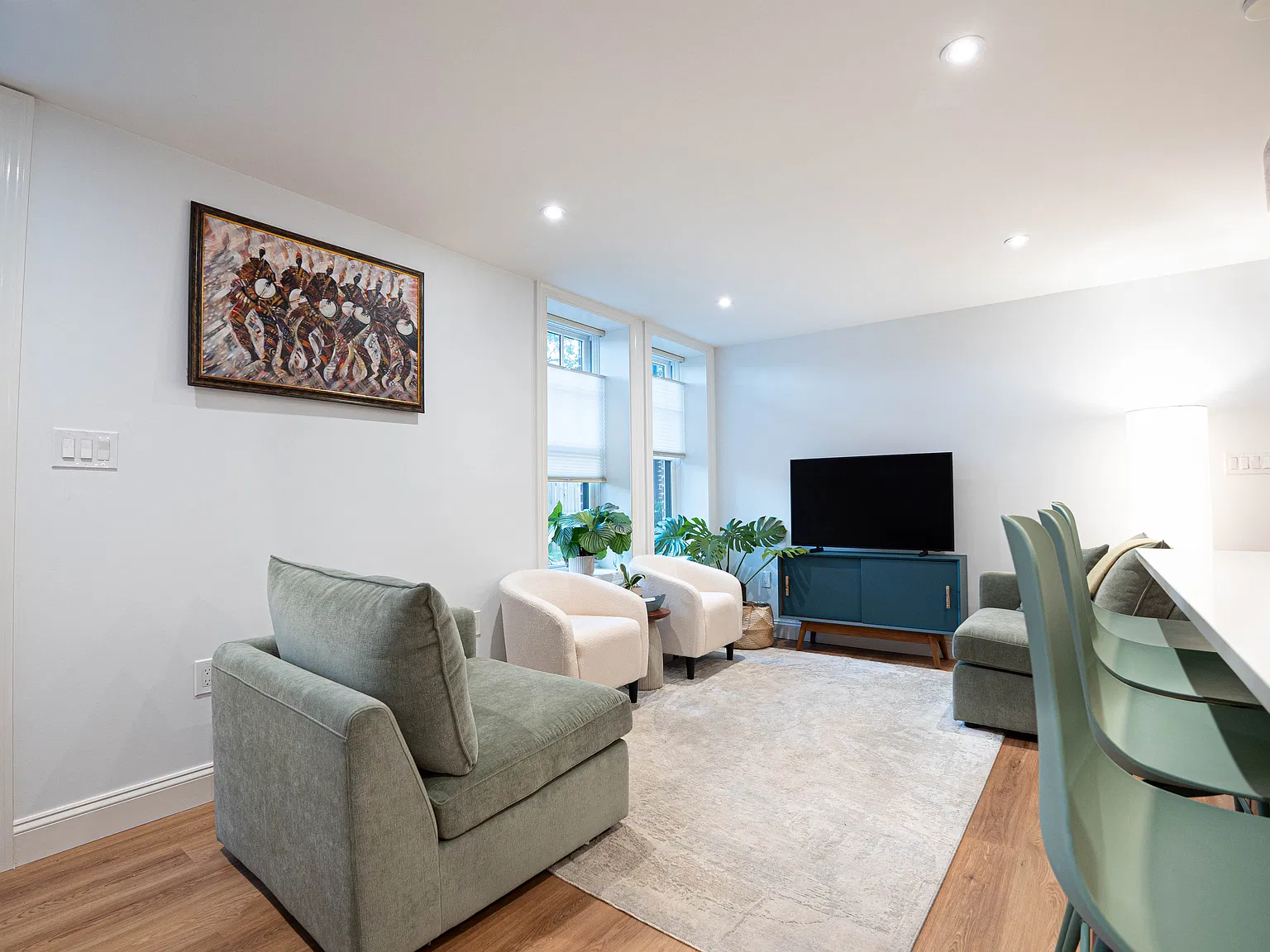 2 bed, 970 sqft, $3,900 — Photo 3