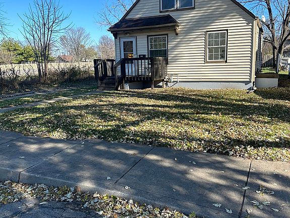 2nd image of 821 S Tremont St