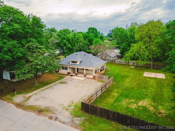 711 W Denton Ave, Sallisaw, OK 74955
