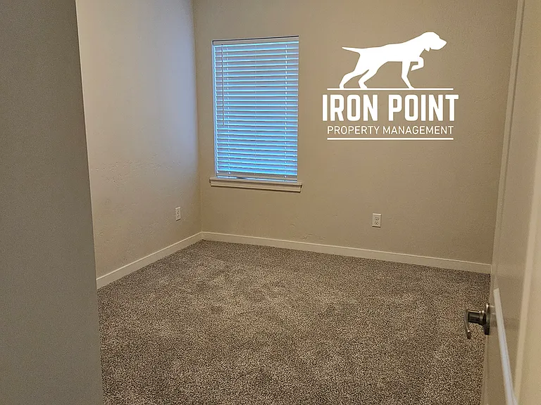 832 E Wandering Ln — Photo 20