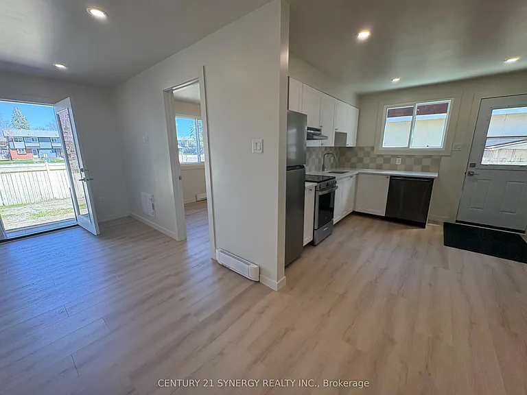 93B Tarquin Cres — Photo 8