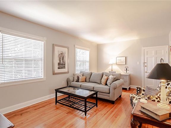 5th image of 214 Upham St Unit 7C