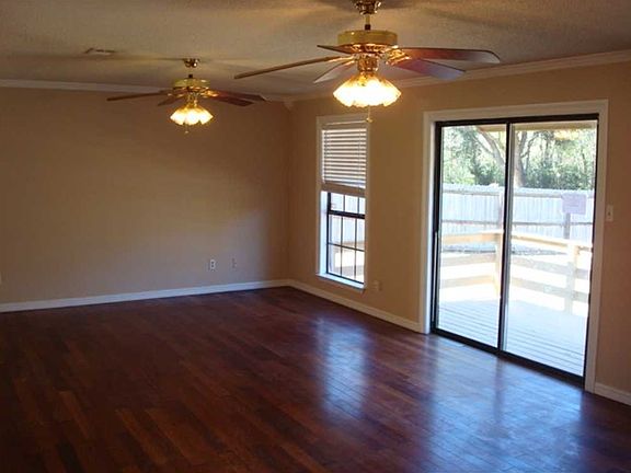4th image of 3113 Breezy Hill Ln