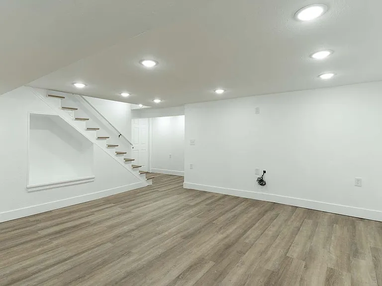 69 Groton Dr — Photo 30
