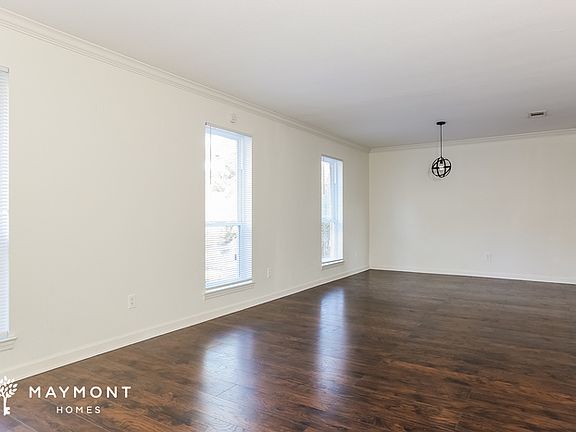 4th image of 1401 Jennifer Dr