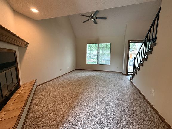 2nd image of 712 SW 37th St #714