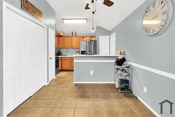 8505 Delta Way — Photo 3