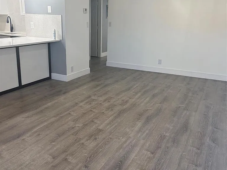 5492 Courtyard Dr #5492 — Photo 2