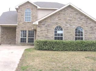 733 Nelson Dr, Cedar Hill, TX 75104
