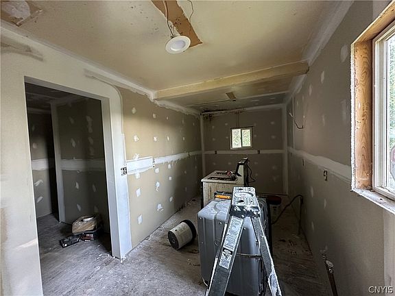2nd image of 6691 Benedict Rd