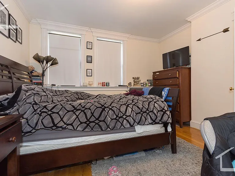 25 Glenville Ave #B — Photo 7