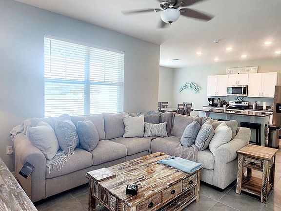 5th image of 2967 Meleto Blvd