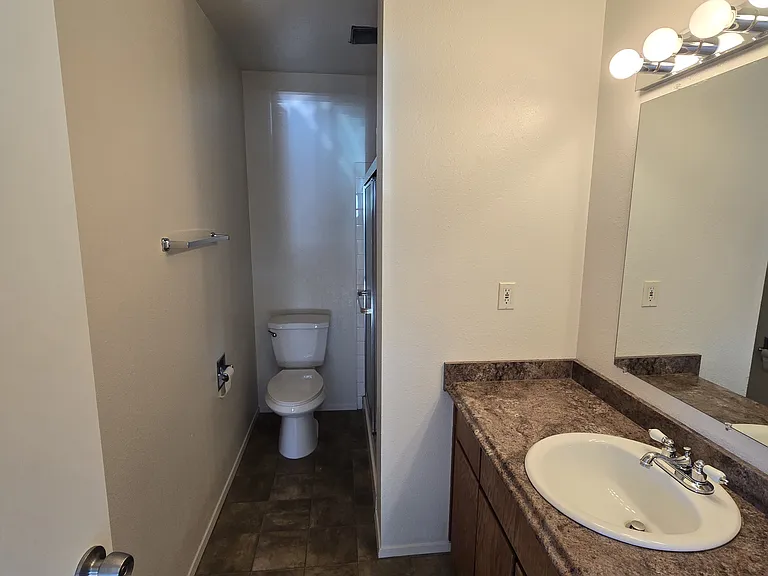 5240 15th Ave NE #401 — Photo 10
