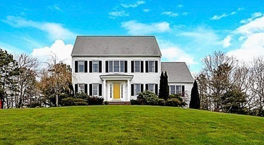 1st image of 3 Edgewood Cir