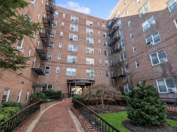 67-12 Yellowstone Boulevard image 13 of 13