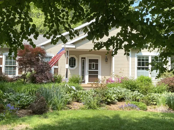3260 Lorrimar Ln, Saugatuck, MI 49453
