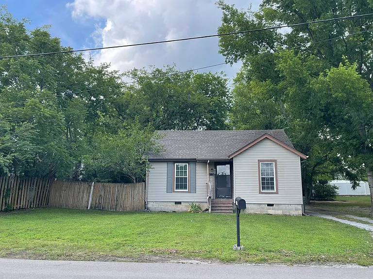 203 Sycamore St — Photo 10