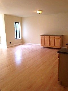 4th image of 568-570 37th Ave #568