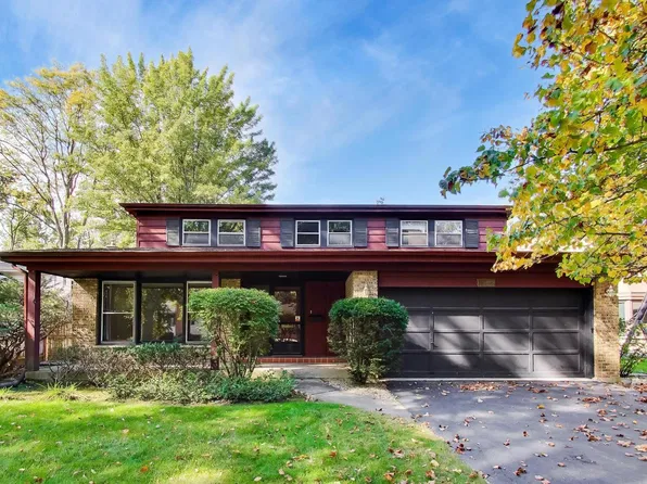 1220 Brook Ln, Glenview, IL 60025
