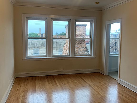 2nd image of 9449 S Ashland Ave #1550-308