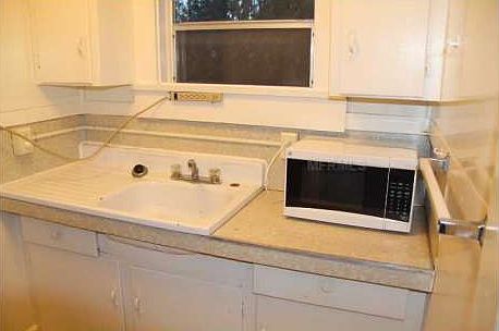 3rd image of 130 E Hibiscus Dr