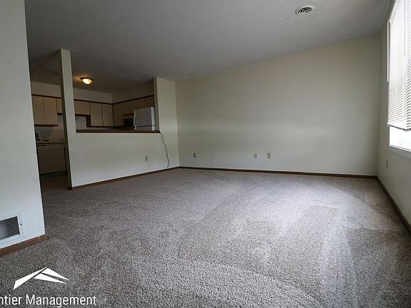3rd image of 2528 Candle Crest Cir