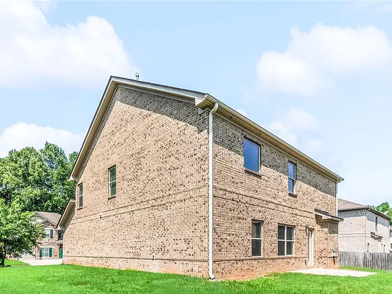 419 Live Oak Pass — Photo 22