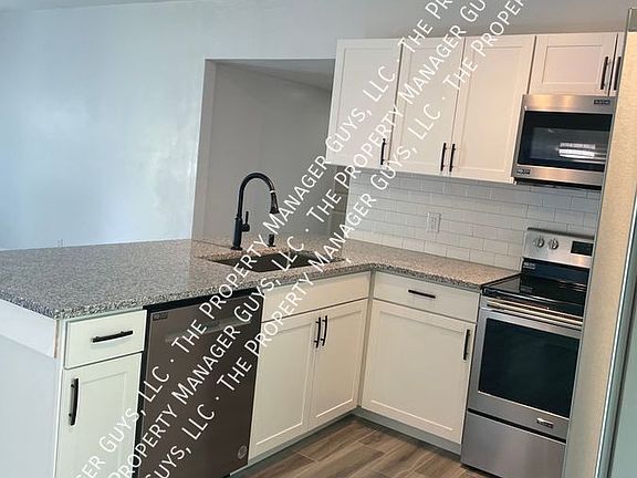 5th image of 119 Hays Dr