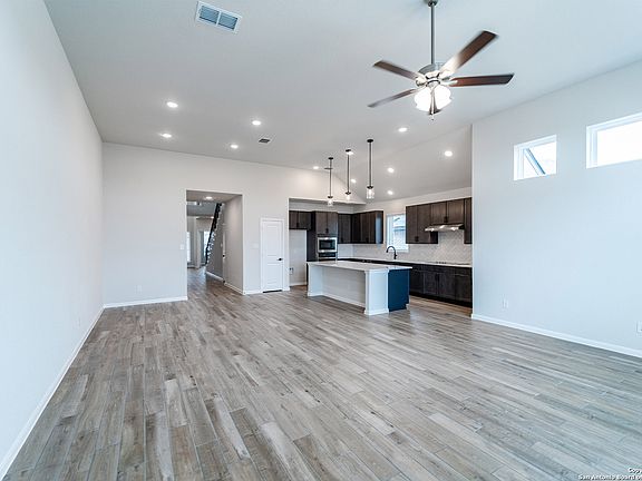 5th image of 154 Ednie Ln