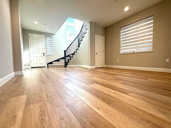 3rd image of 3361 Vista Meadows Dr
