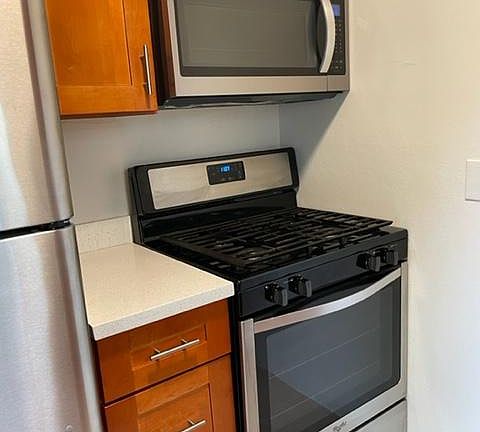 5th image of 2891 Alma St APT C