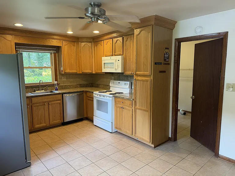 134 Marion Dr #134 — Photo 12