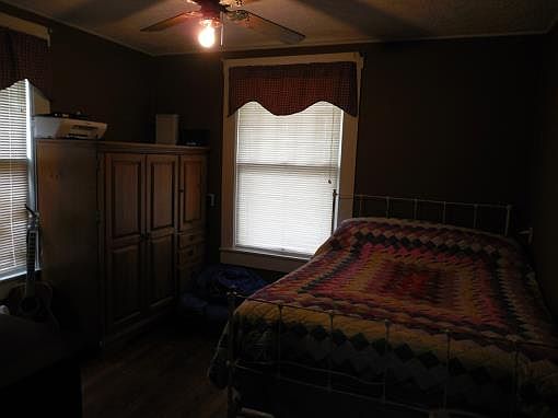 5th image of 332 Highland St