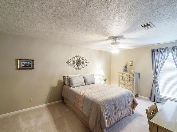 2nd image of 20627 Park Bend Dr