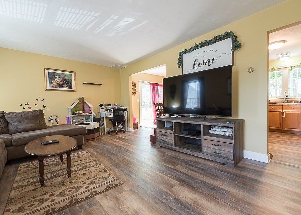 6 Old Mendon St UNIT 6, Blackstone, MA 01504 Zillow