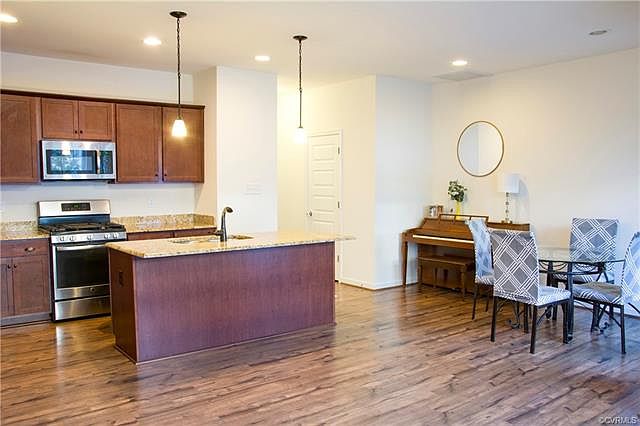 1st image of 8086 Manton Ct